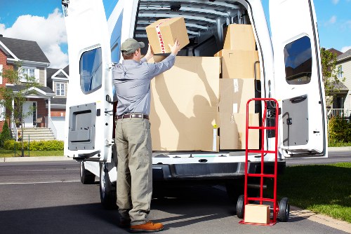 Reliable moving truck for Knightsbridge homes and offices