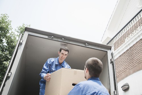 Local removals vehicle supporting a central London move